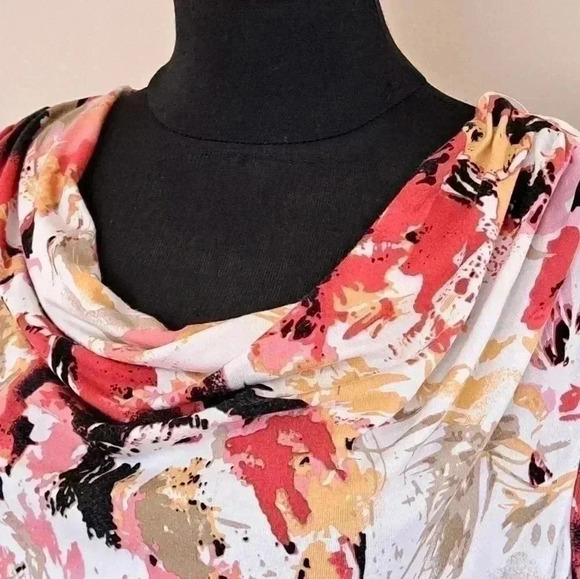 ❤️ Reitmans Abstract Print Top Medium Colourful - Picture 12 of 12